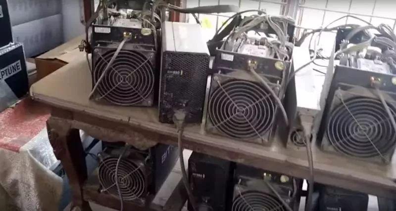 Mining rig with high performance capacity